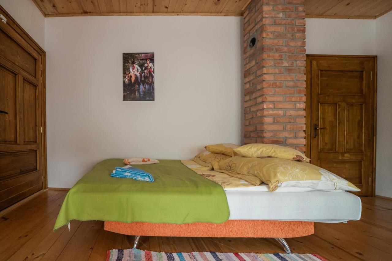 Biotour Camping & Restaurant Ghimes-Faget Экстерьер фото
